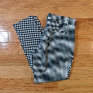 Gap signature skinny ankle pants, size 8